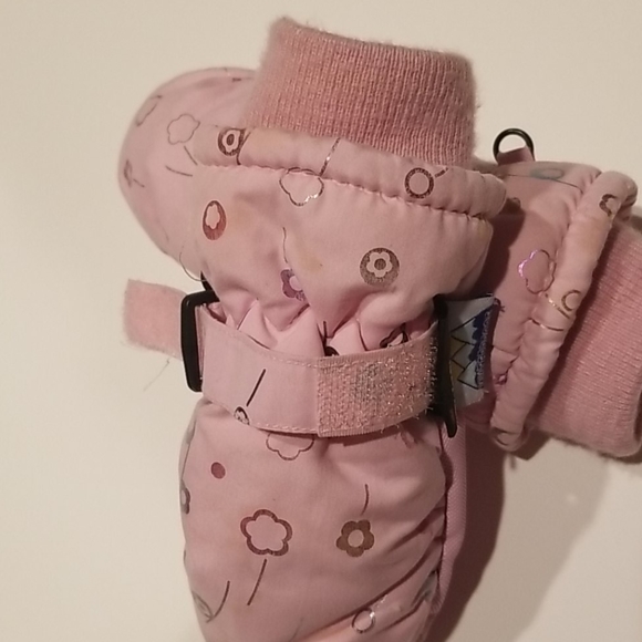 Girls mittens size 2-4 years - Picture 3 of 3